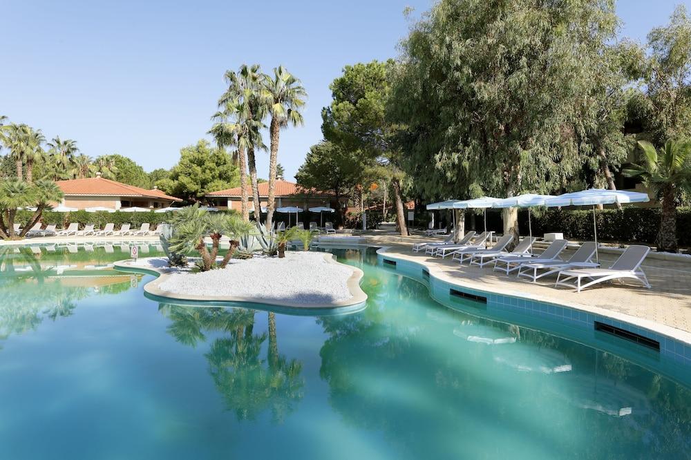 The Signature Level At Grand Palladium Sicilia Resort & Spa Campofelice Di Roccella Esterno foto
