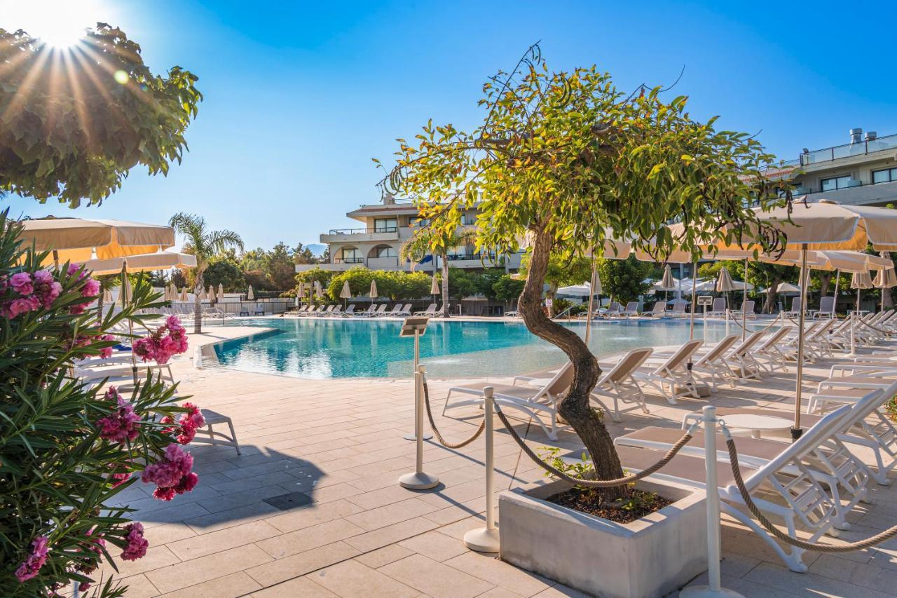 The Signature Level At Grand Palladium Sicilia Resort & Spa Campofelice Di Roccella Esterno foto