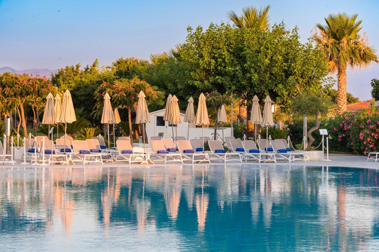 The Signature Level At Grand Palladium Sicilia Resort & Spa Campofelice Di Roccella Esterno foto